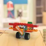 Imagine 2: Cuburi de construit eco-friendly – Avion