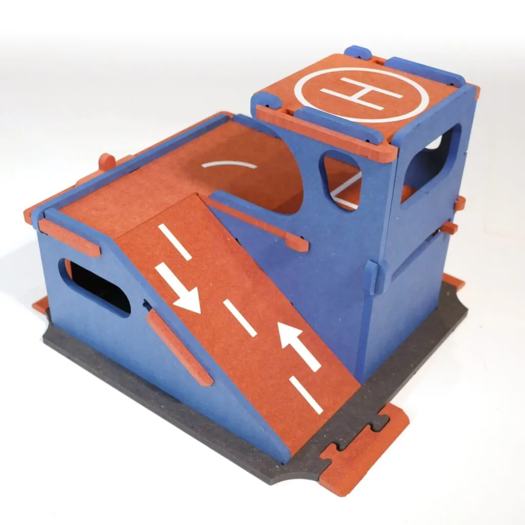 Set de constructie Garaj modular cu pista si 2 masini de curse