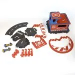 Set de constructie Garaj modular cu pista si 2 masini de curse