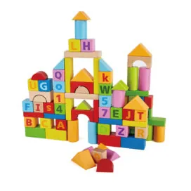 Cuburi din lemn de construit cu litere si cifre (80 piese in galeata) - Jocuri constructie Hape