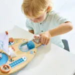 Jucarie din lemn - Catamaran (18 piese) - Green Planet Explorers Hape 2