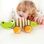 Jucarie din lemn - Crocodil de tras - Jucarii de impins si tras Hape 2