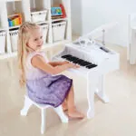Jucarie din lemn pentru copii - Pian mare alb - Instrumente muzicale Hape 2