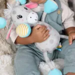 Jucarie senzoriala bebelusi - Girafa Sally - Jucarii pentru sugari Ses Creative 6