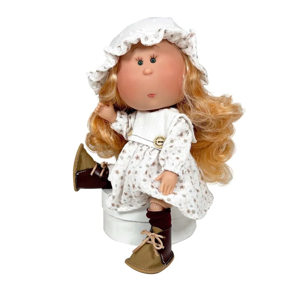 cu palarie alba