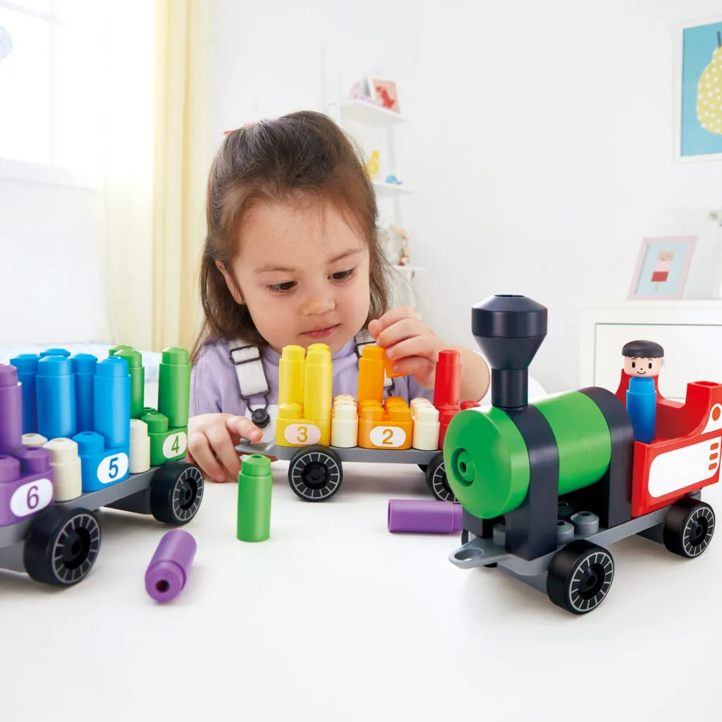 PolyM - Tren colorat de jucarie (63 piese) - Seturi de constructie Hape 4