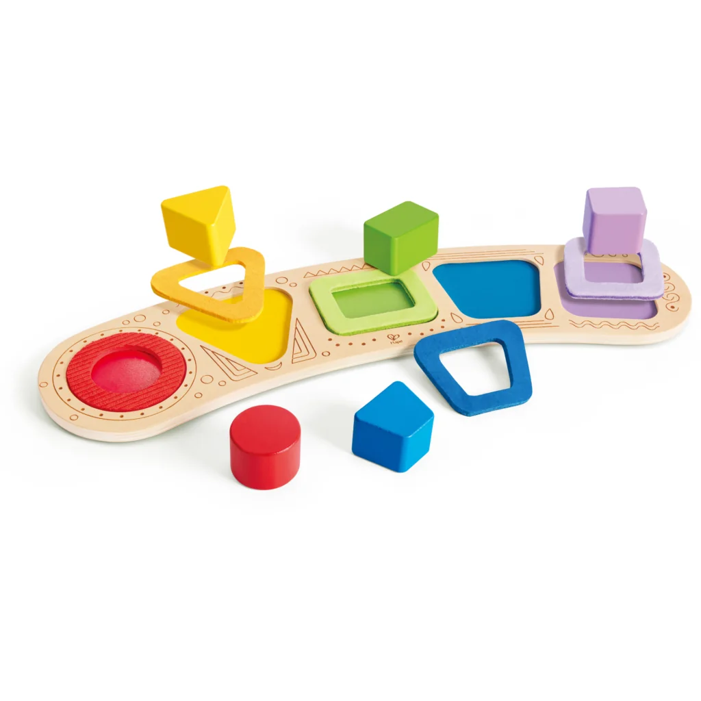 Puzzle din lemn de sortare a culorilor si formelor - Branduri Hape